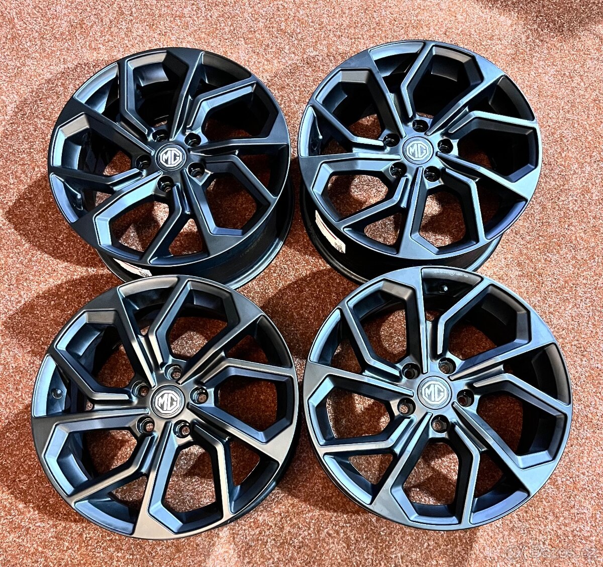 5x112 R17 MG ZS EV - originál hliníkové disky - 19