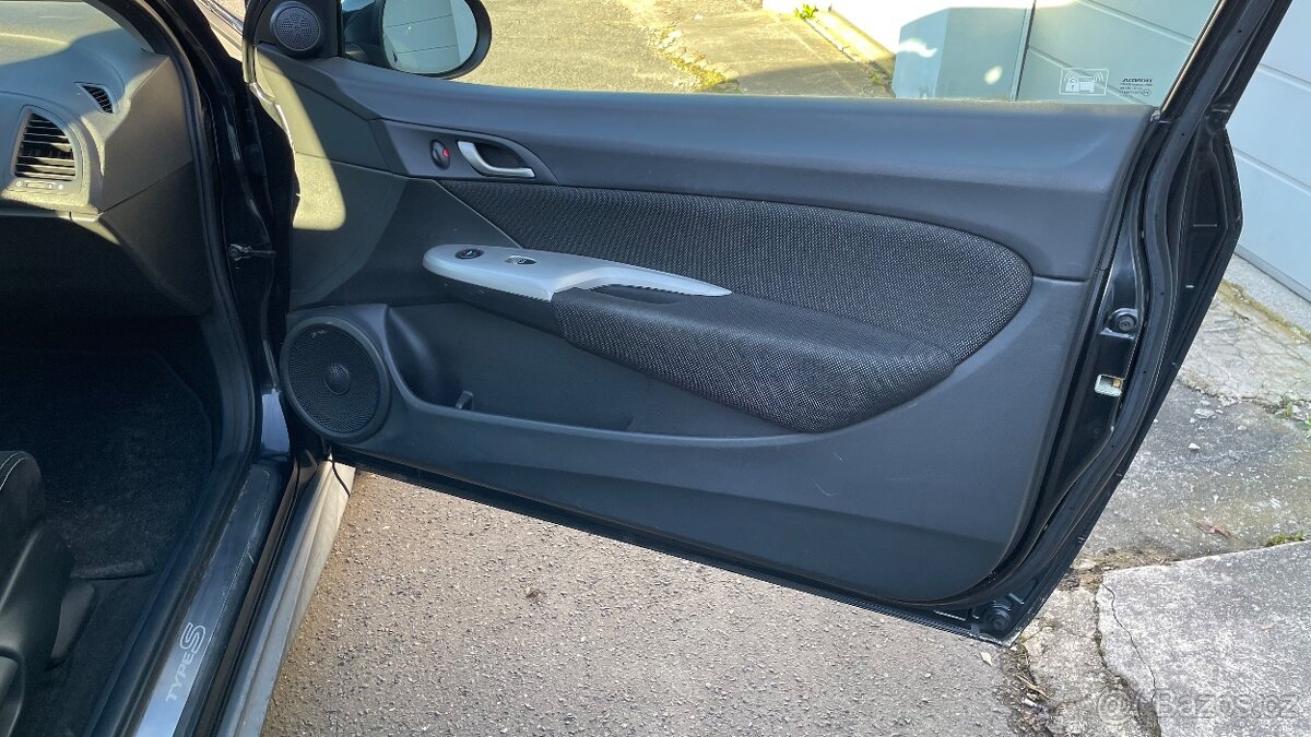 HONDA CIVIC 1.8 VTEC TYPE-S - 19