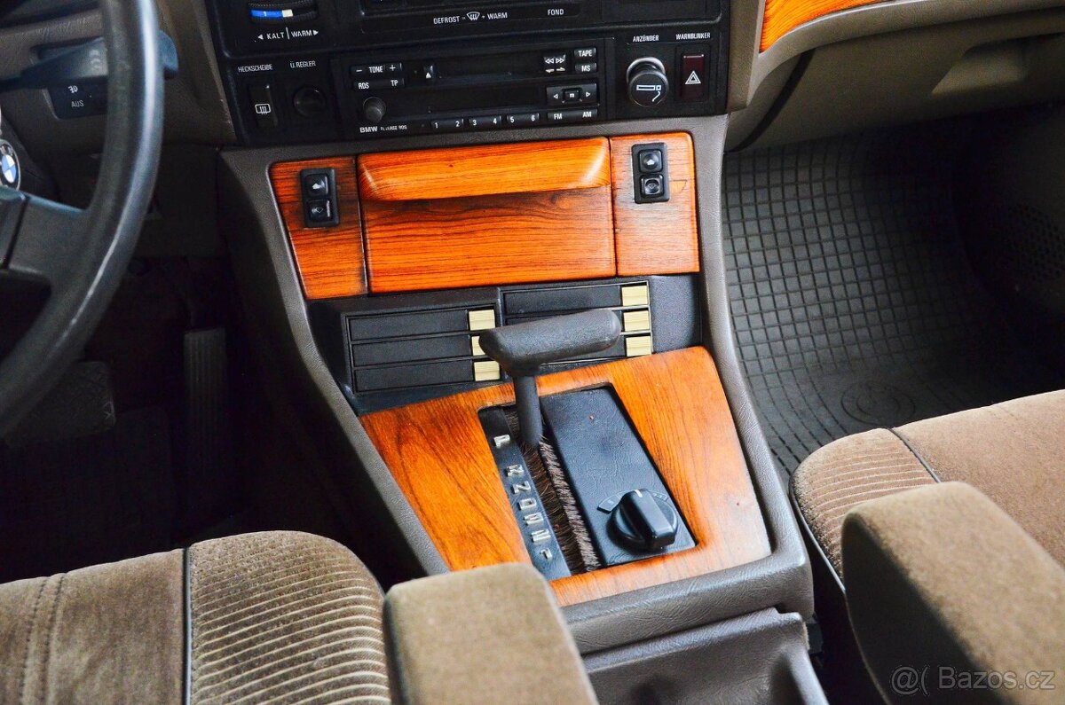 BMW 735i E23 z roku 1985 - 19