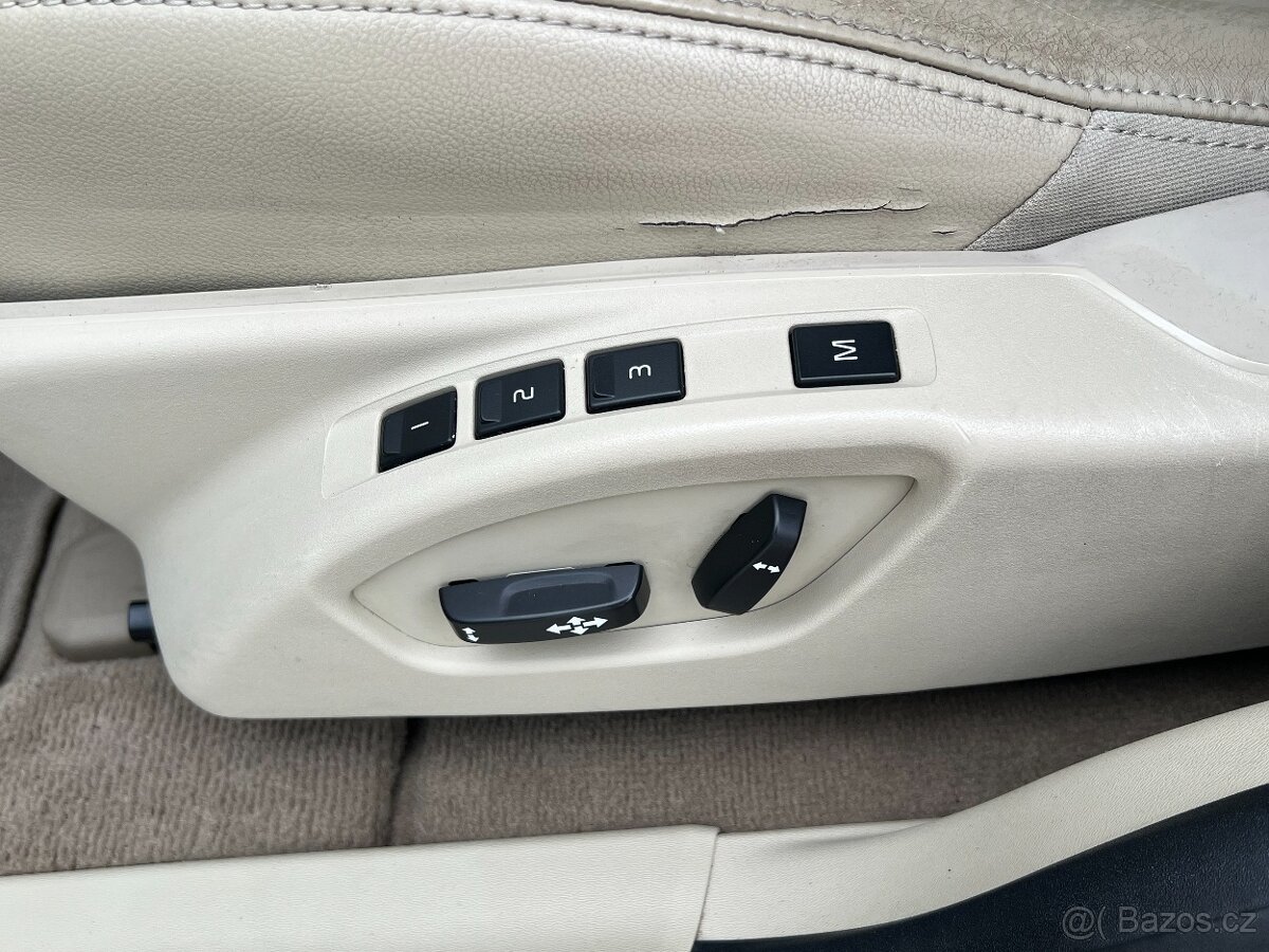 •Volvo XC60 D3 SUMMUM, ACC, NAVIGACE, SERVISKA• - 19