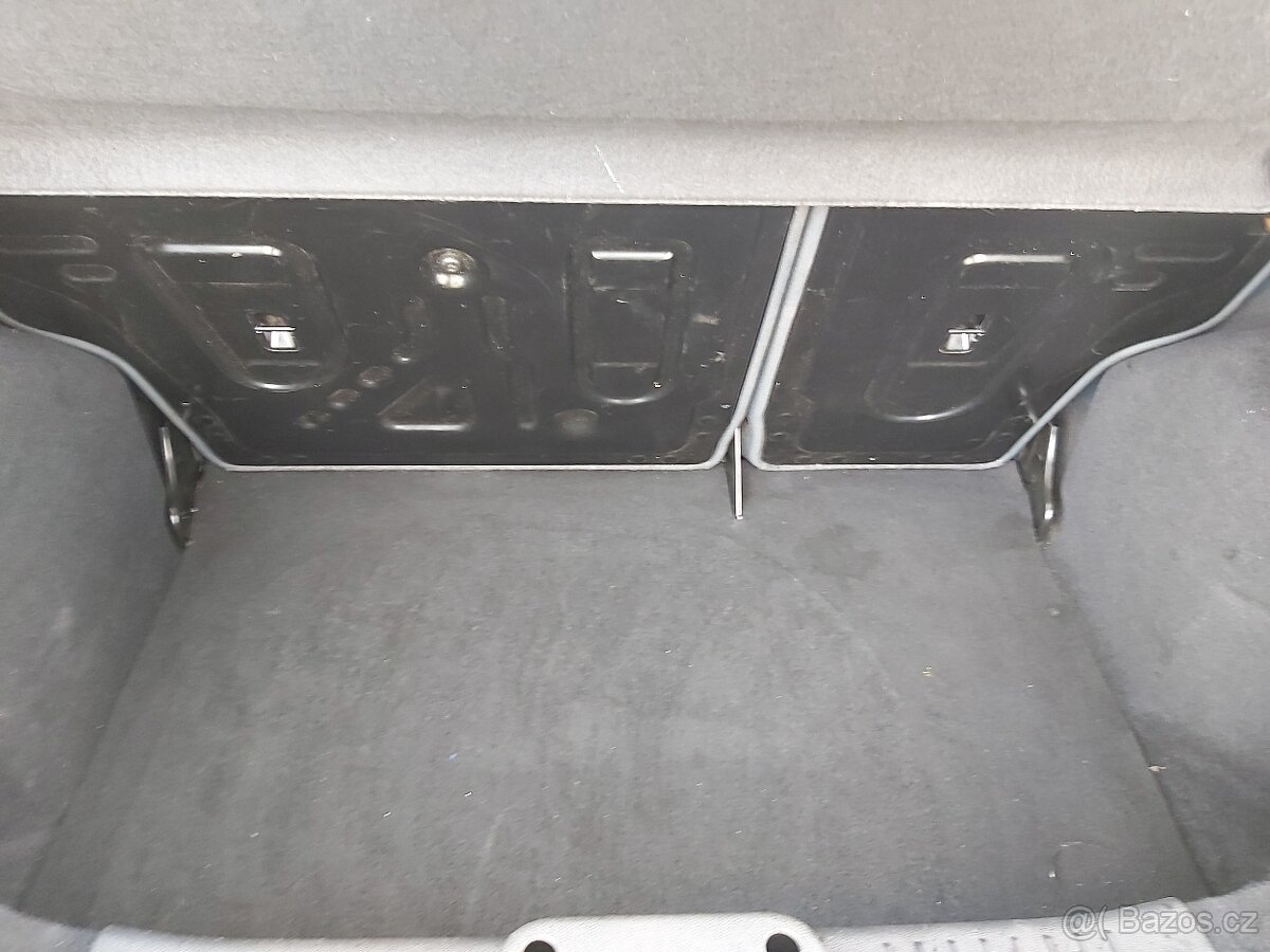 Ford Fiesta Titanium 1.4 71 kw, 128.000 km - 19