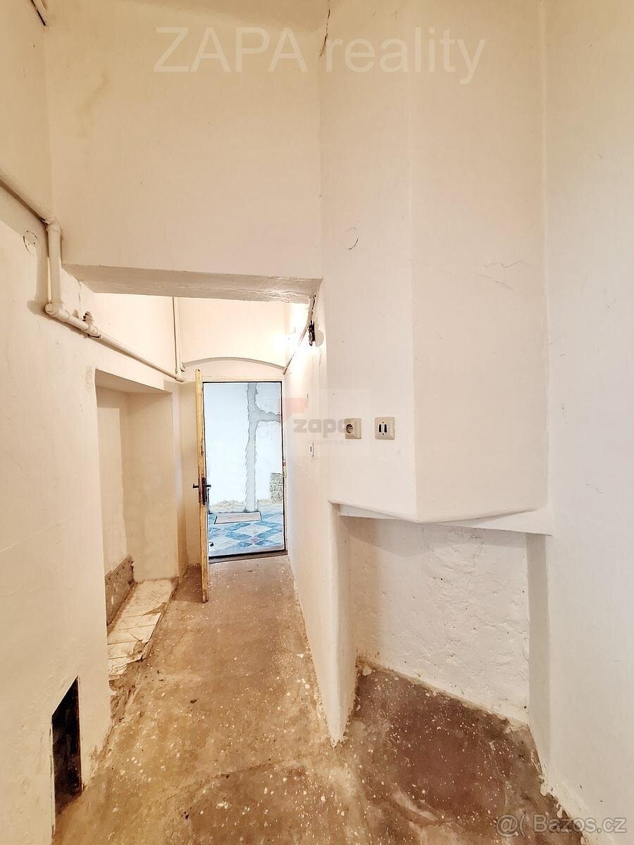 Prodej řadového RD celkem 209 m2, pozemek 543 m2, Roudnice n - 19