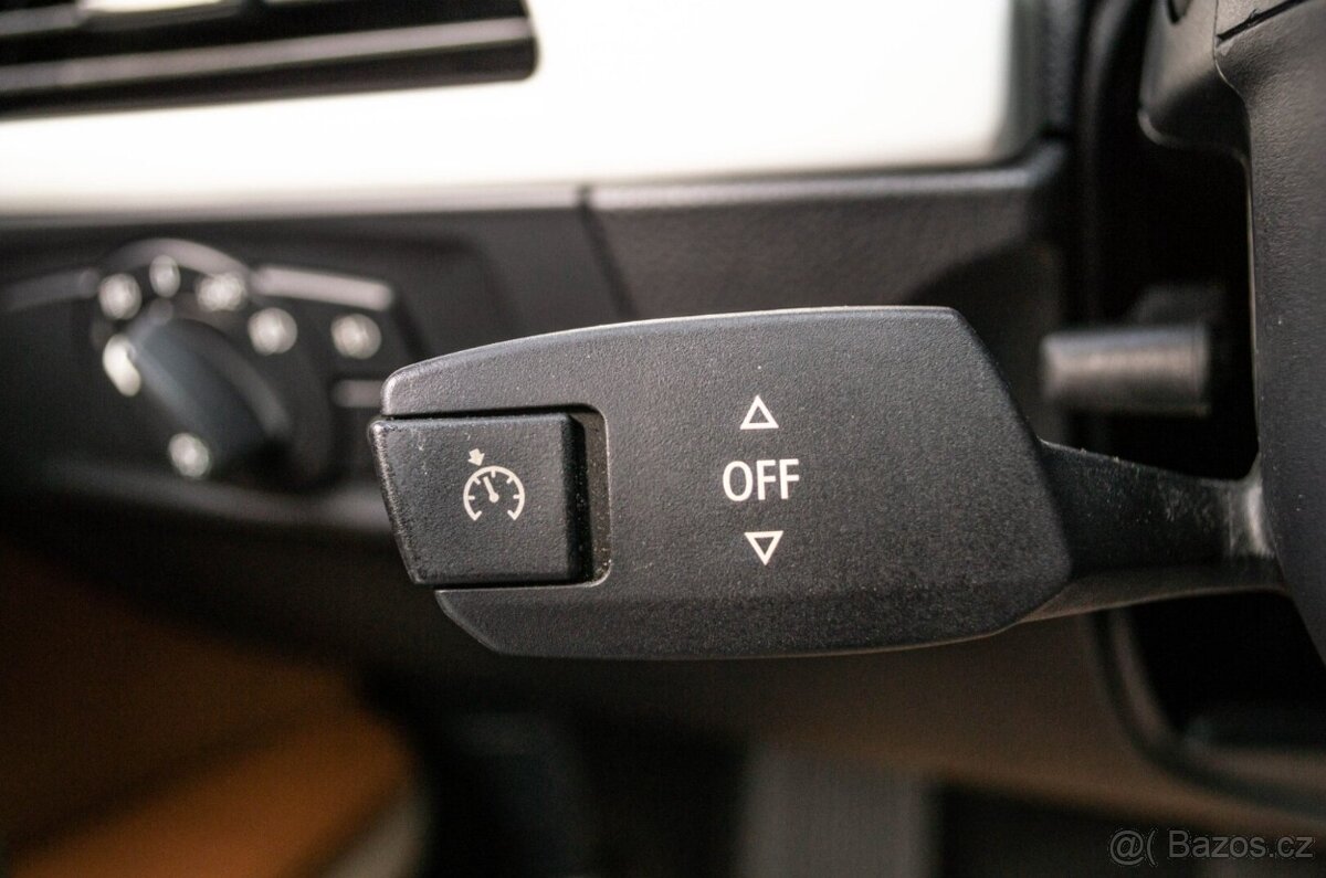 BMW Rad 3 325i A/T Cabiro E93 - 19