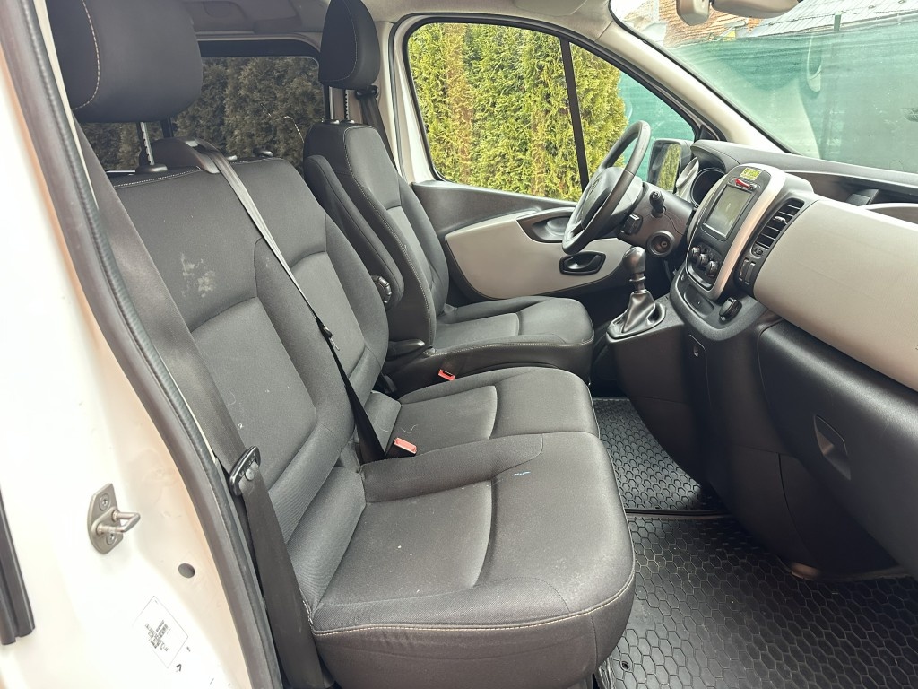 Renault Trafic 1.6dCi 92kW 9 míst - 19