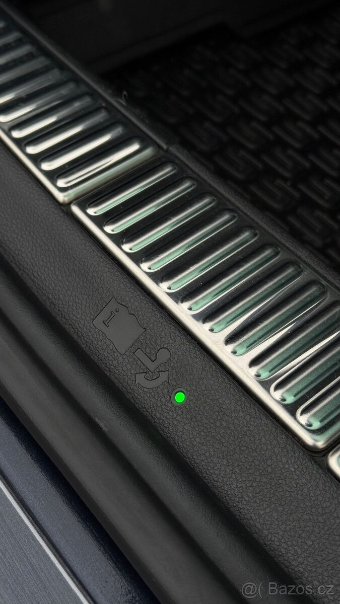 Škoda Superb 3 FL 2.0 TDI 110kW 07/2022 162tkm Matrix Tažné - 19