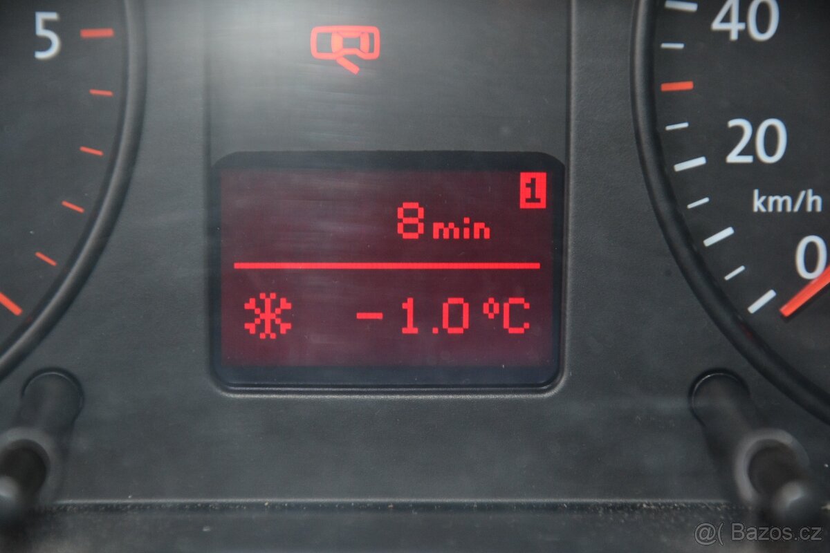 VW Transporter T5 LONG 2.5 TDi, Klima, 6 míst, ČR,2křídlé dv - 19