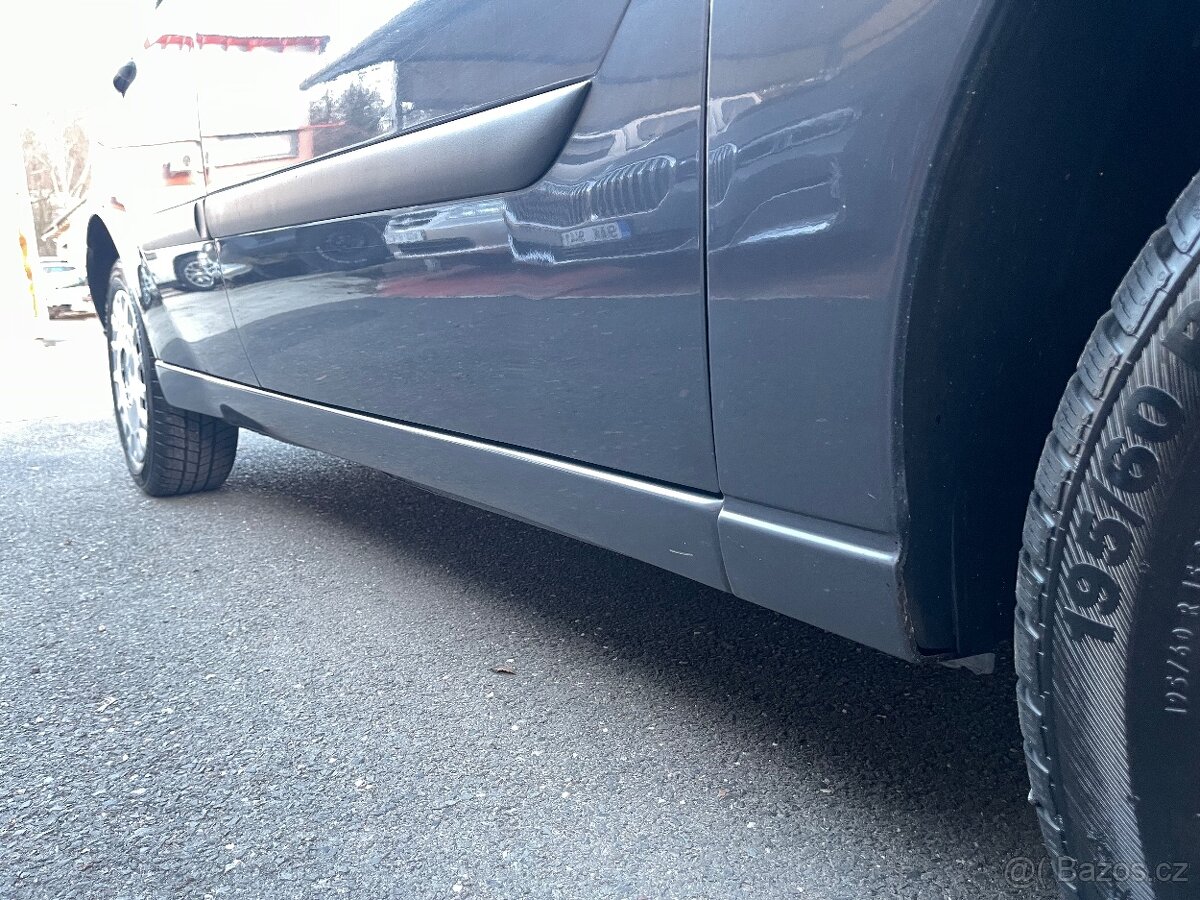 Prodám Ford Focus 1,6i 74kW po renovaci - 19