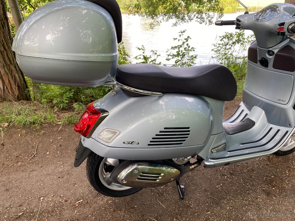 Vespa GTS 300 HPE - 19