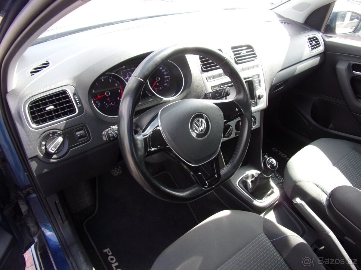 PRODÁM Volkswagen Polo 1.0TSI KLIMA TEMP VÝHŘEV - 19
