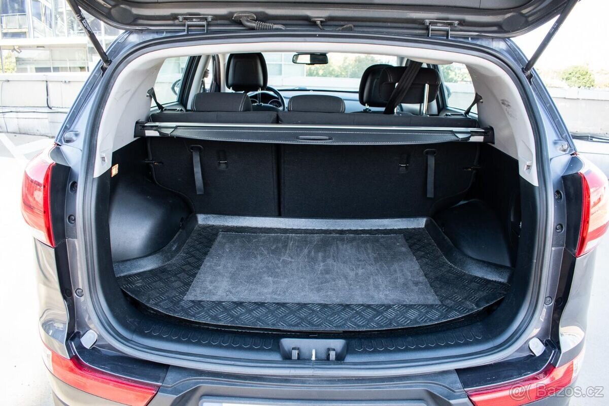 Kia Sportage 1.7 CRDi, 85kW (2015) - 19