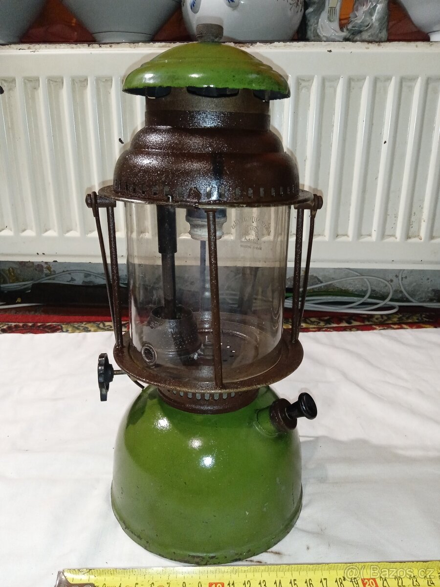 Lampy na prodej - petrolejové, na elektriku atd celkem 16 ks - 19