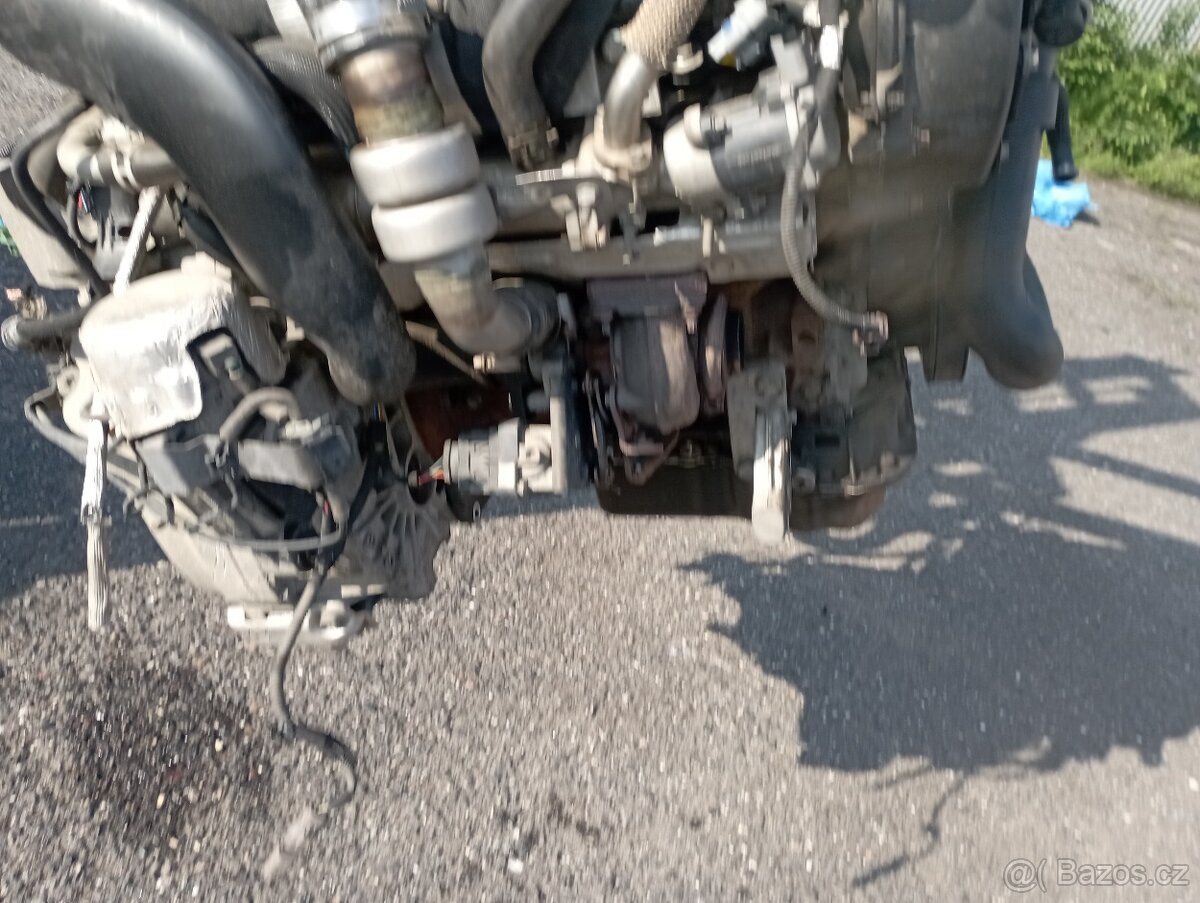 CITROEN C6 2,7HDI UHZ MOTOR s PŘEVODOVKOU 20GG07 - 19