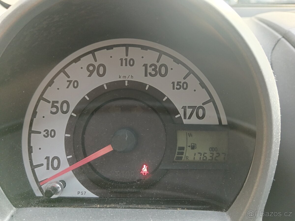 toyota aygo - 19