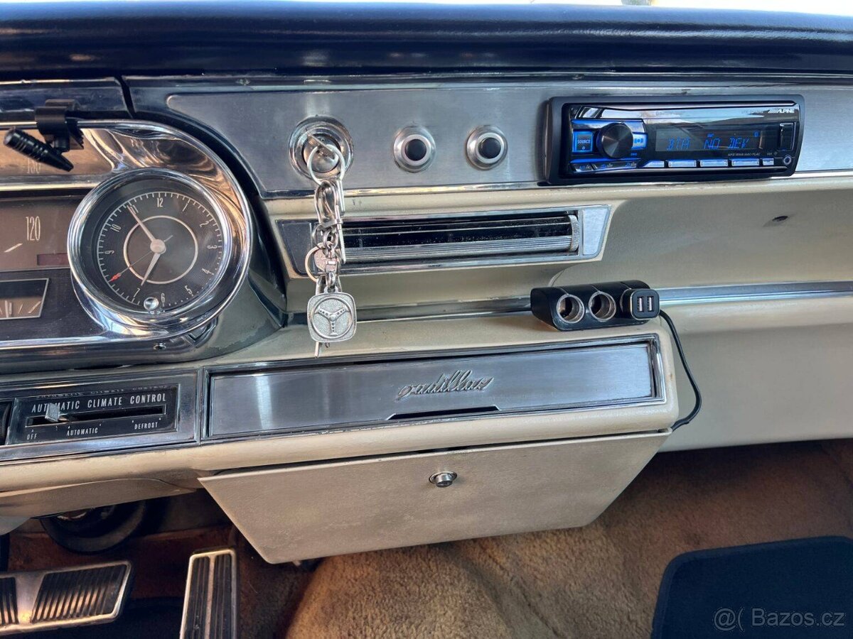 Cadillac Coupe DeVille z roku 1965 - 19