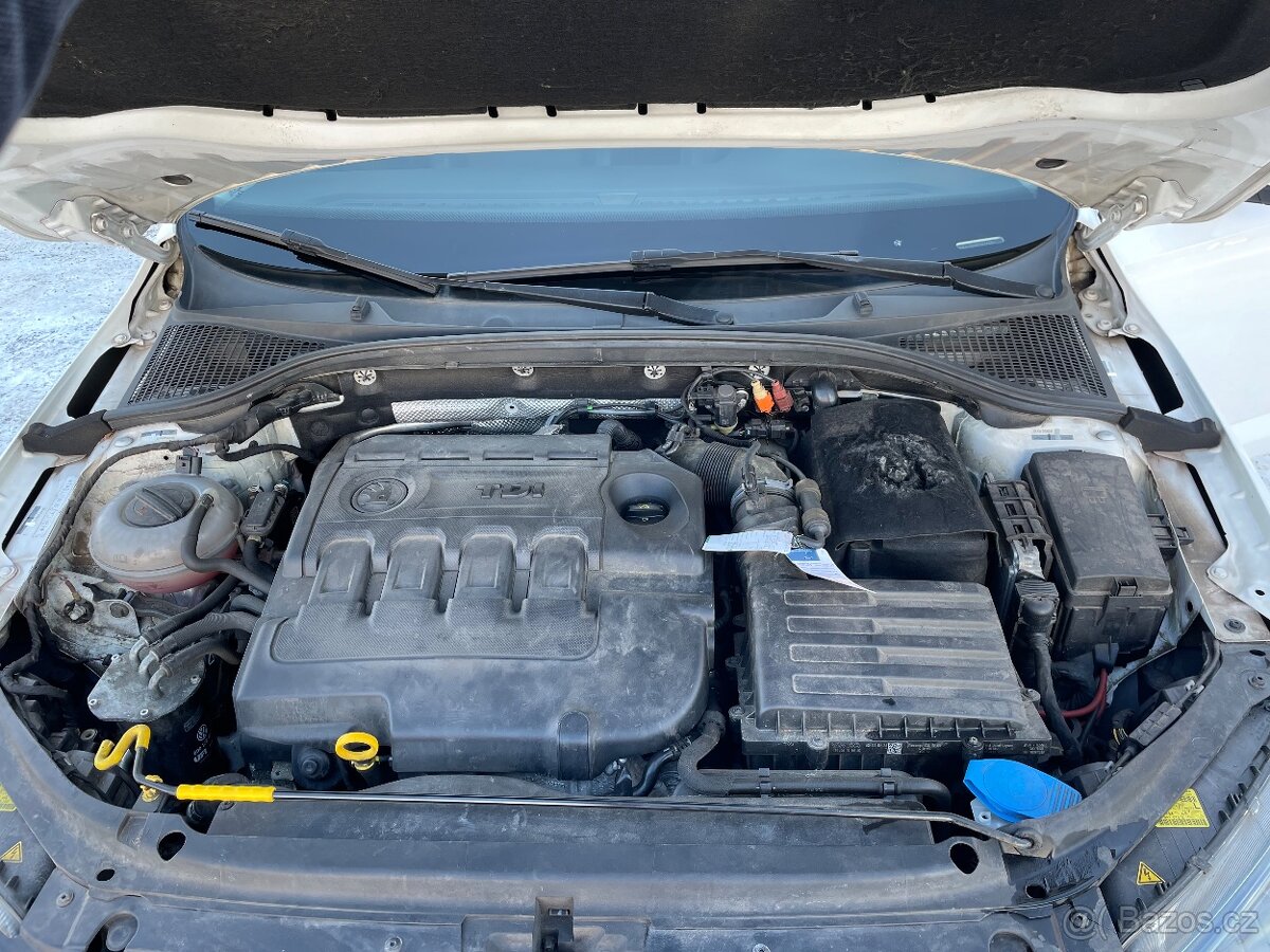Škoda Octavia Combi 2.0 TDI Elegance DSG - 19
