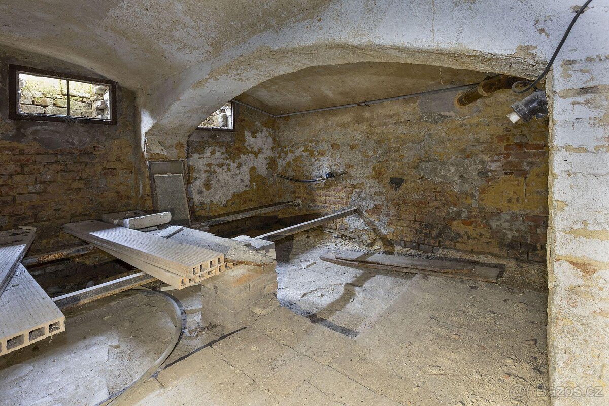 Prodej výjimečného domu v secesním stylu v okrese Chrudim - 19