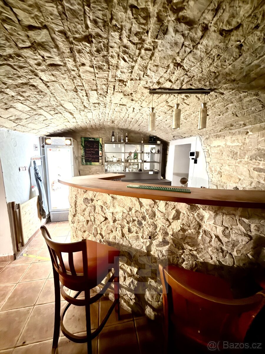 Činžovní dům situovaný na náměstí v obci Štětí, ul. Krátká - 19