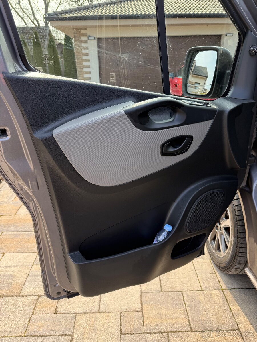 Renault Trafic 8-miestny | r. 2014 (model 2015) | TOP stav | - 19