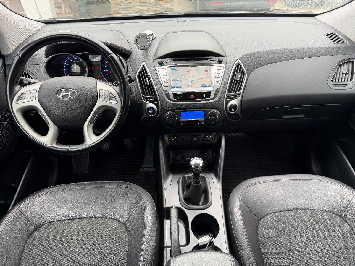 HYUNDAI iX35 1.6i 99KW 1.MAJIT,TAŽNÉ,PAR.KAMERA,VYHŘ.SEDADLA - 19