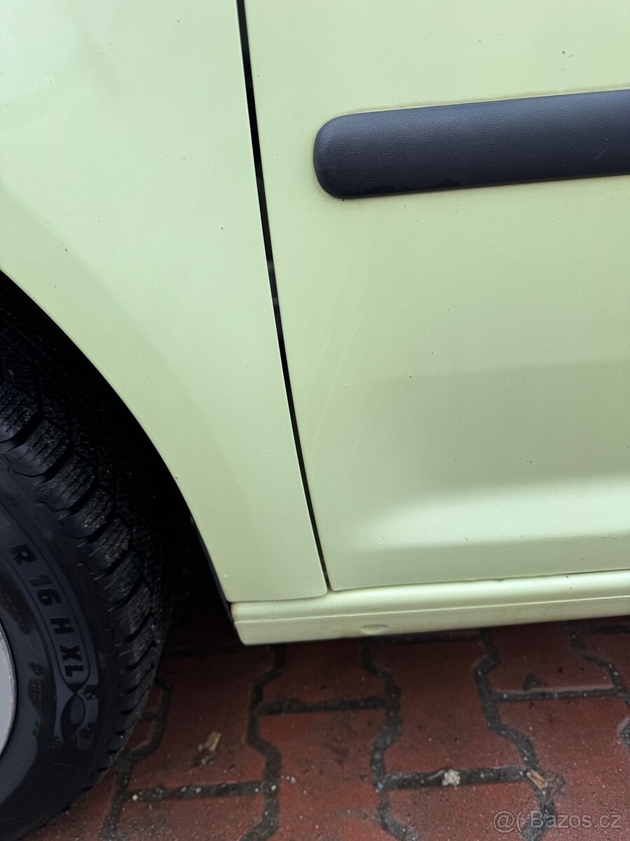 VW Caddy Maxi 1.9 TDI DSG - 19