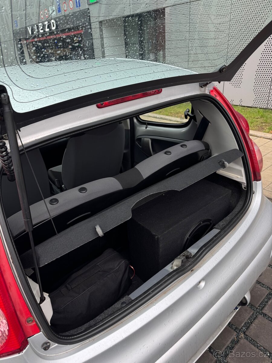 Peugeot 107, 1.0 , rok 2006 - 19