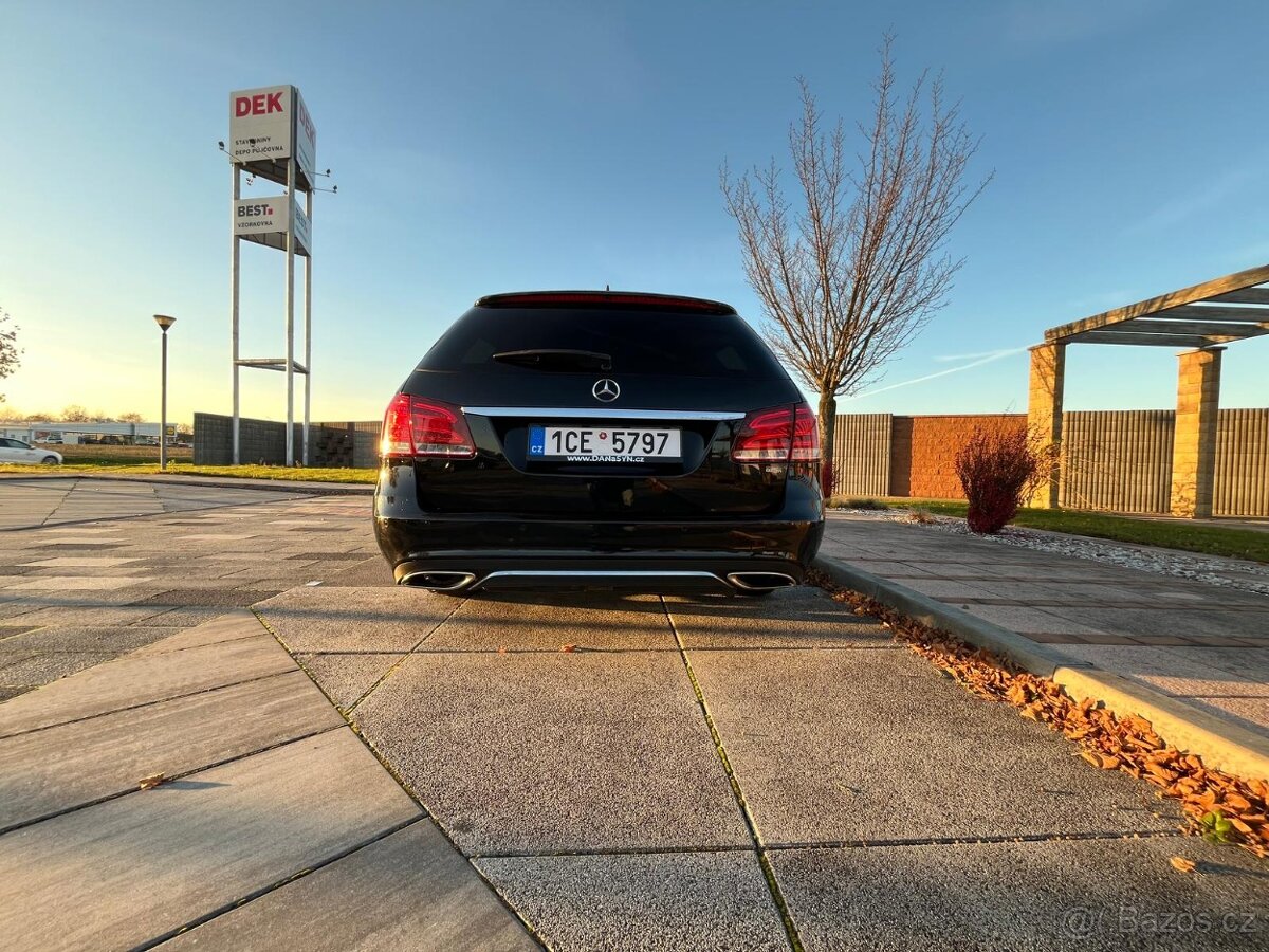 Mercedes-Benz Třídy E, Mercedes-Benz Třídy E, 250 GCI - 19