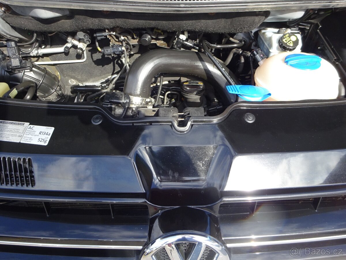 Volkswagen Caravelle 2,0TDi-9 MÍST - 19