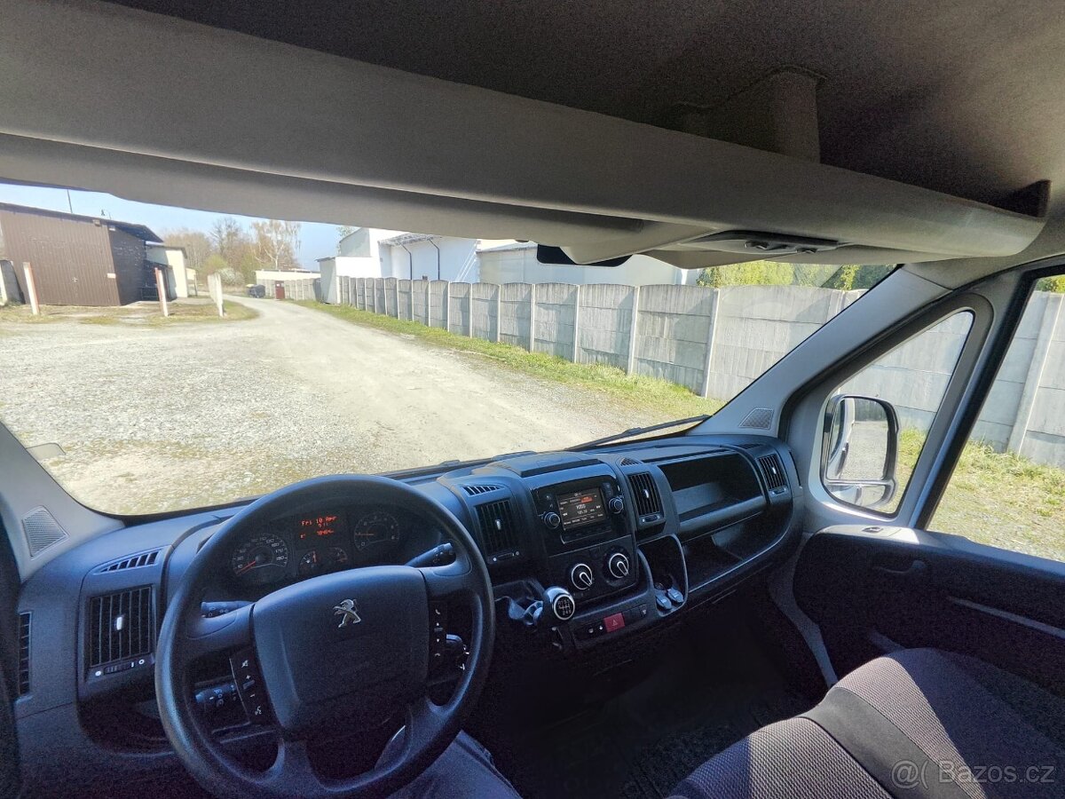Dodávka Peugeot Boxer L3H2 - 19