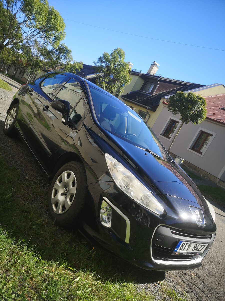 Peugeot 308 Kup CZ Naj 100tkm Serviska 1.4i Benzín 72Kw Sup - 19