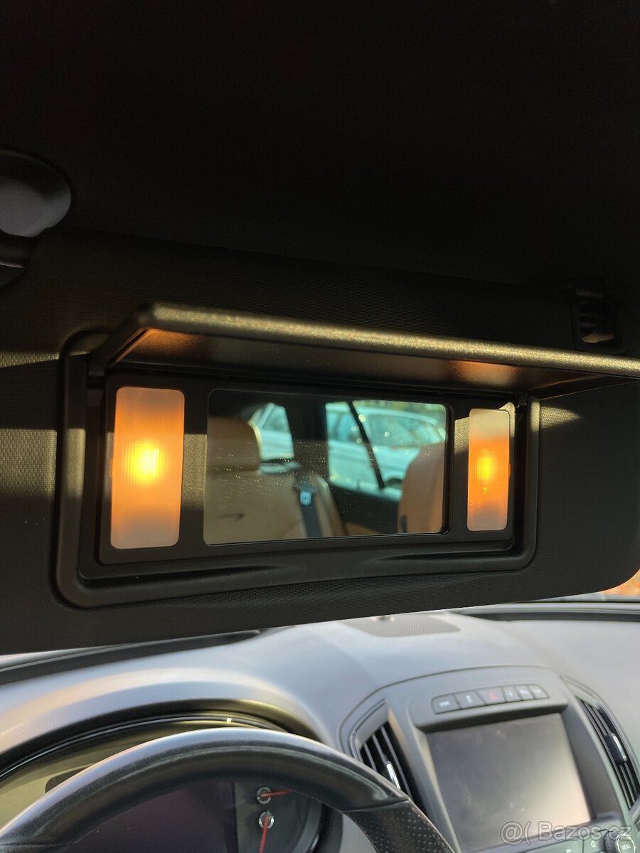 Insignia 2.0 BiTurbo,Kůže,PANO,OPC line - 19