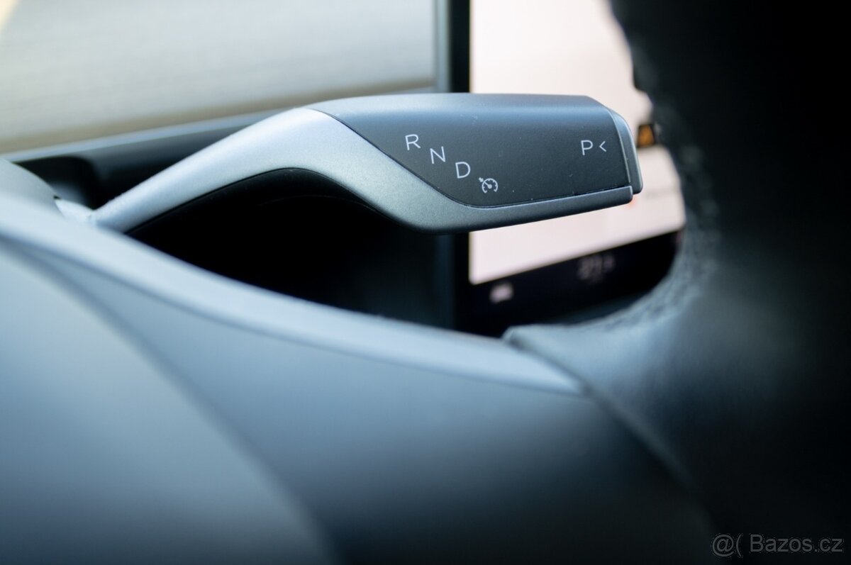 Tesla Model Y Long Range AWD 2022 - 19