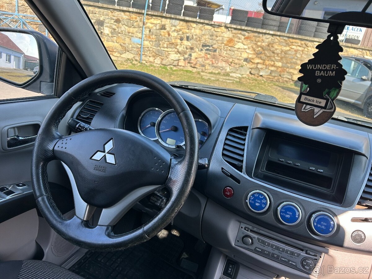 Mitsubishi L200 2.5 DI-D Double Cabine - 19