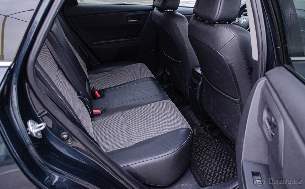 Toyota Auris 1.6i Automat LPG - 19
