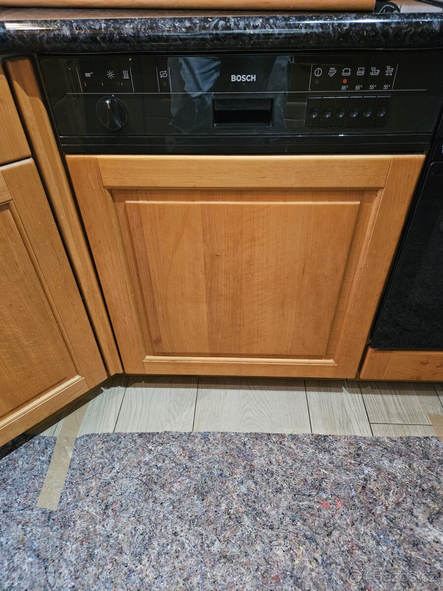 Kuchyňská linka z Německa se spotřebiči - 19