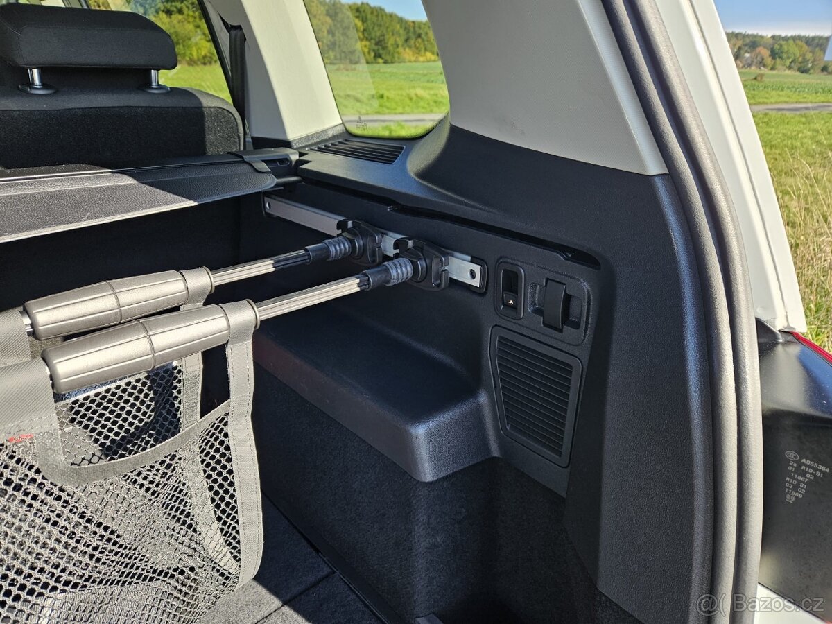 Volkswagen Touran 1.4 TSI 110kw, Highline, Nehavarováno - 19