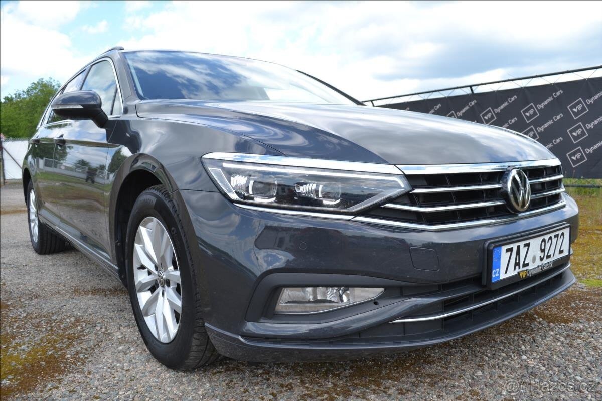 Volkswagen Passat 2.0 TDI DSG FULL LED ACC - 19