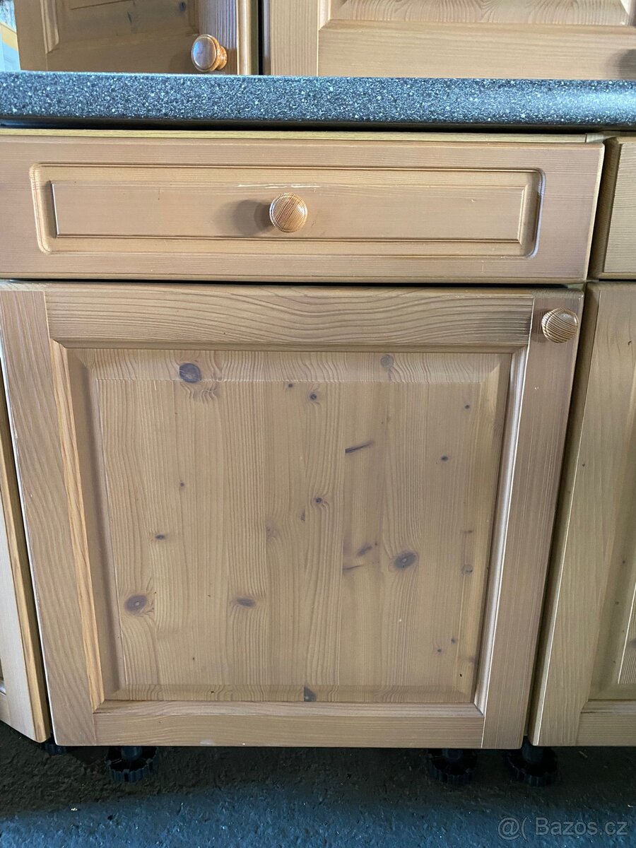 Kuchyňská linka z Německa se spotřebiči - 19