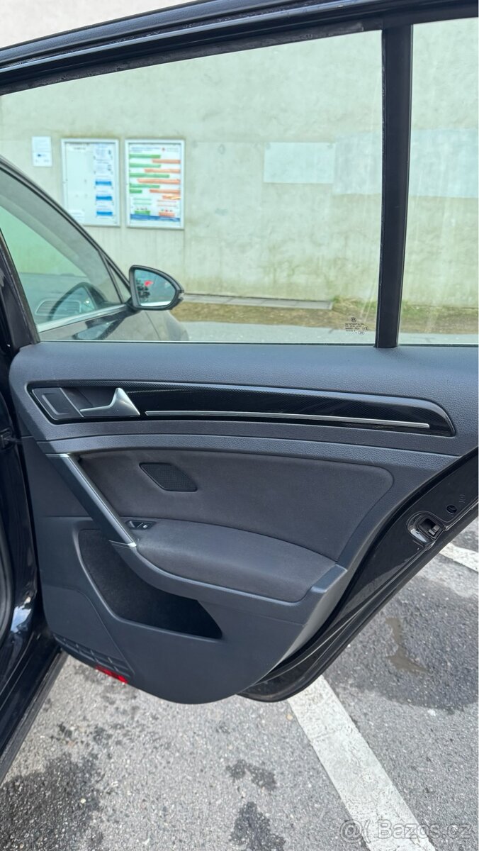 Volkswagen Golf VII 2.0 TDI 2017, výbava Highline - 19