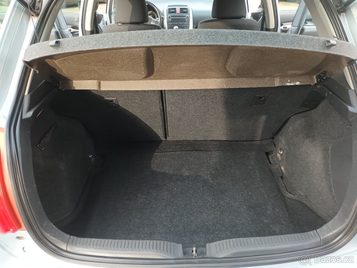 Toyota Auris 1,4 ČR,2MAJ,TAŽNÉ,SERVIS - 19