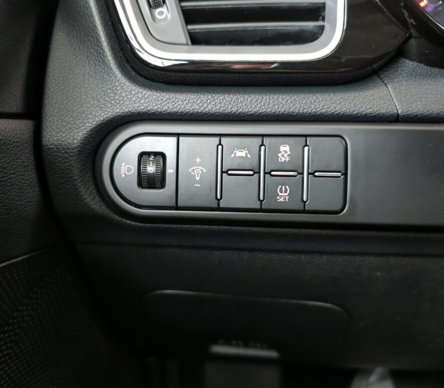 Kia Ceed SW 1.6 CRDi 100KW MHEV Gold A/T - 19