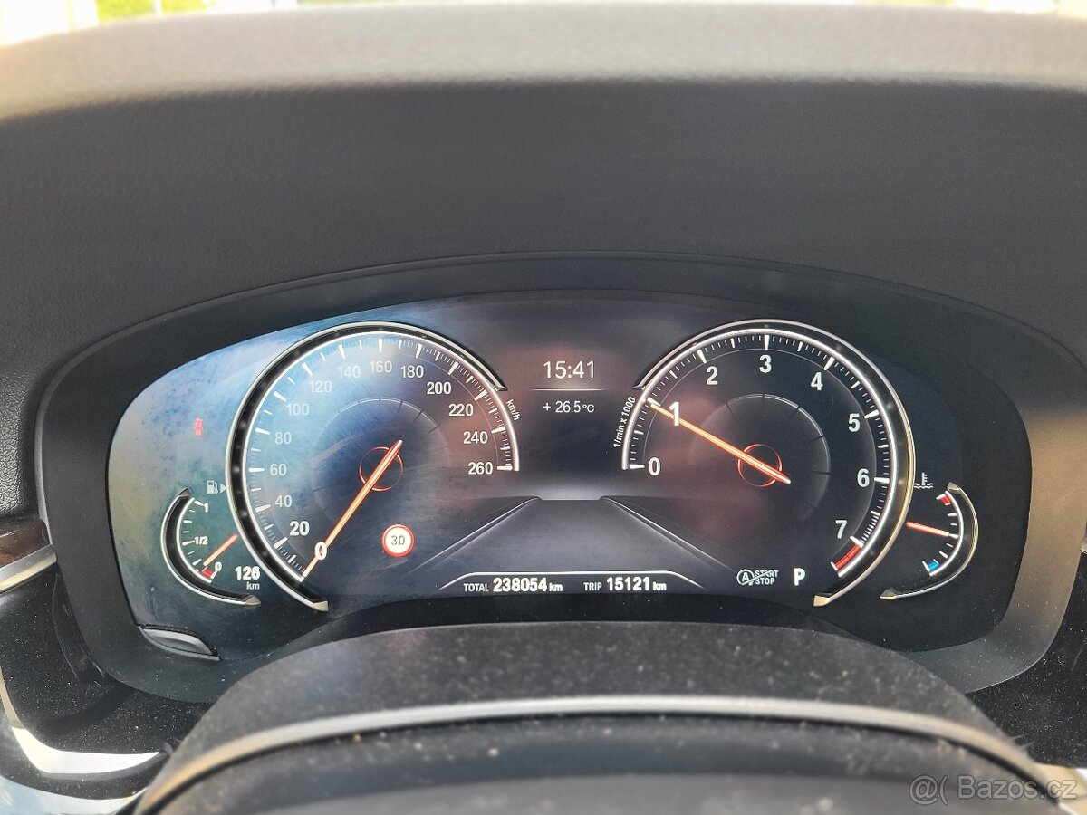 BMW Řada 5, BMW 5 540i 4x4 - 19