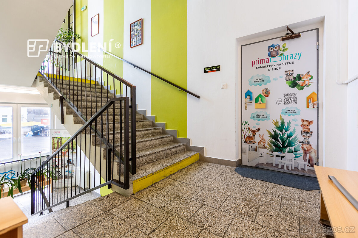 Pronájem komerčního prostoru 153 m², Teplice – Modlanská uli - 19