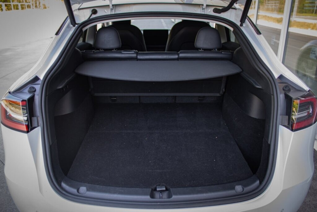 Tesla Model Y Long Range 378kW - 19