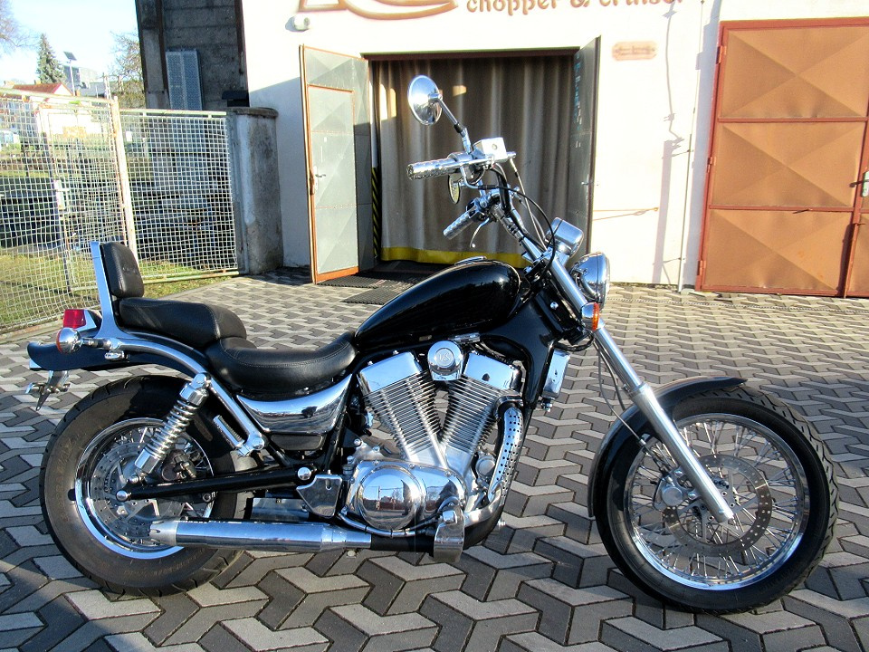 Suzuki VS 1400 Intruder - 19