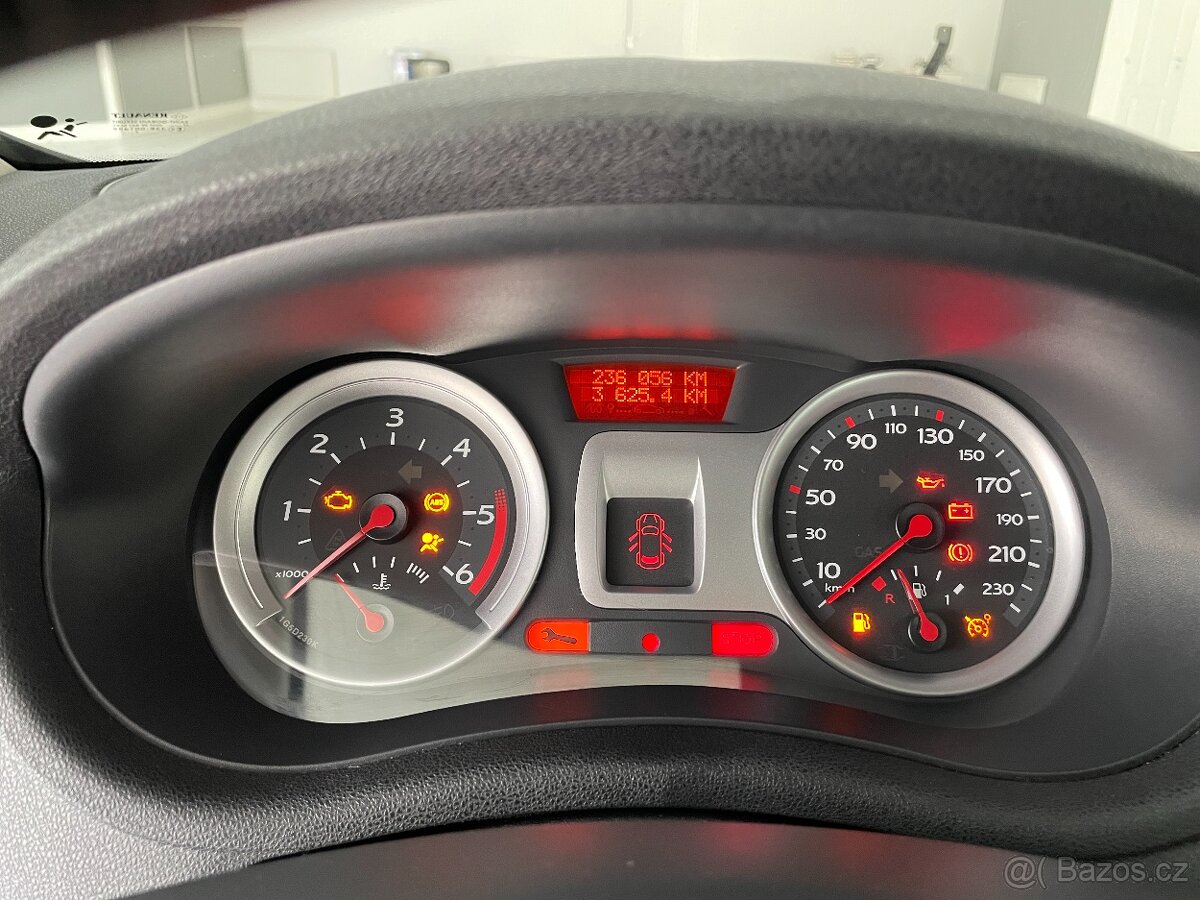 Renault Clio 1.5dCi, edice Rip Curl 2007 - 19