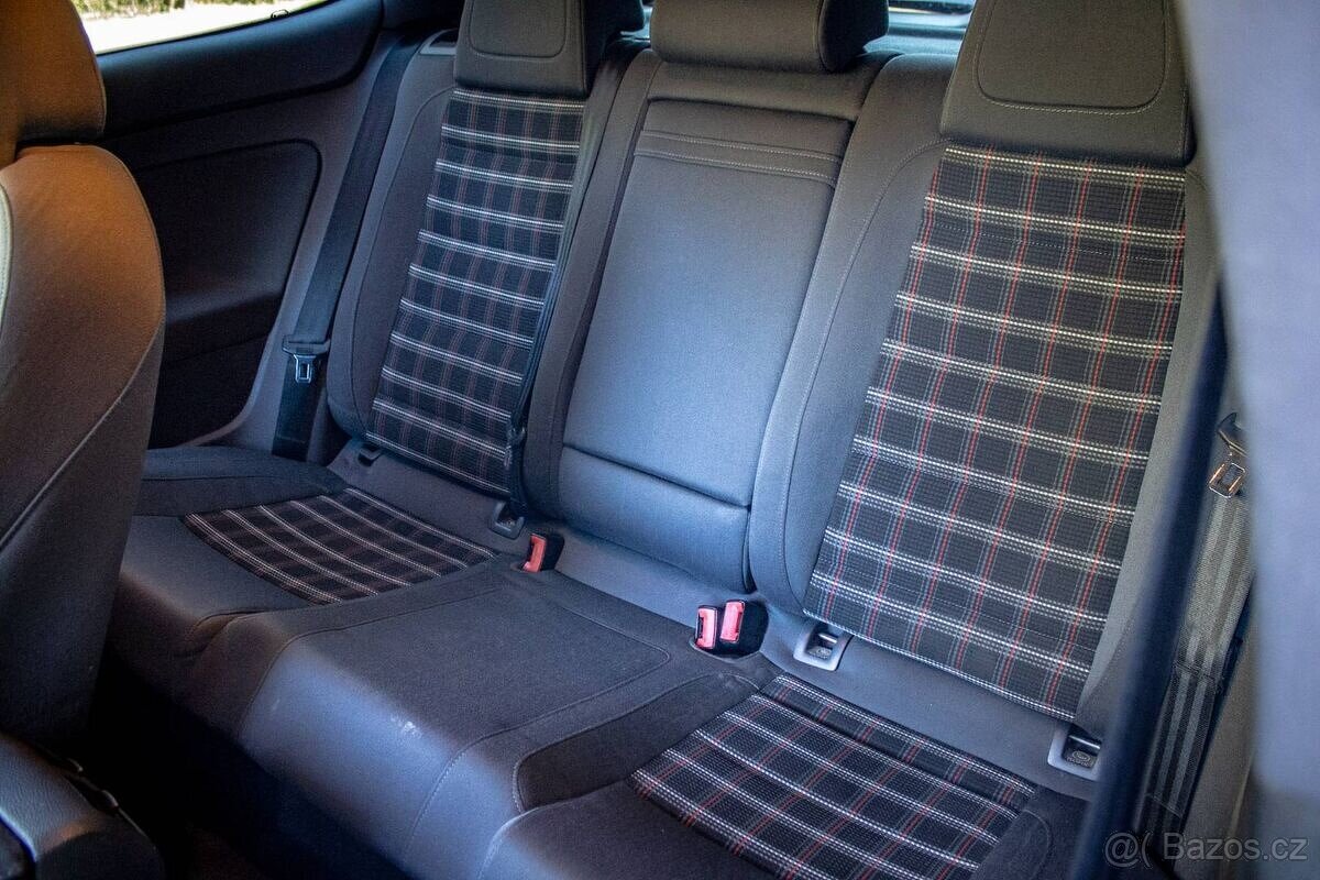 Volkswagen Golf 2.0 FSI GTI Turbo - 19