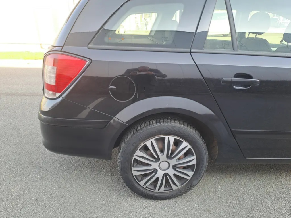 Opel Astra, 1.7CDTI 92KW 6 RYCHLOSTNÍ - 19