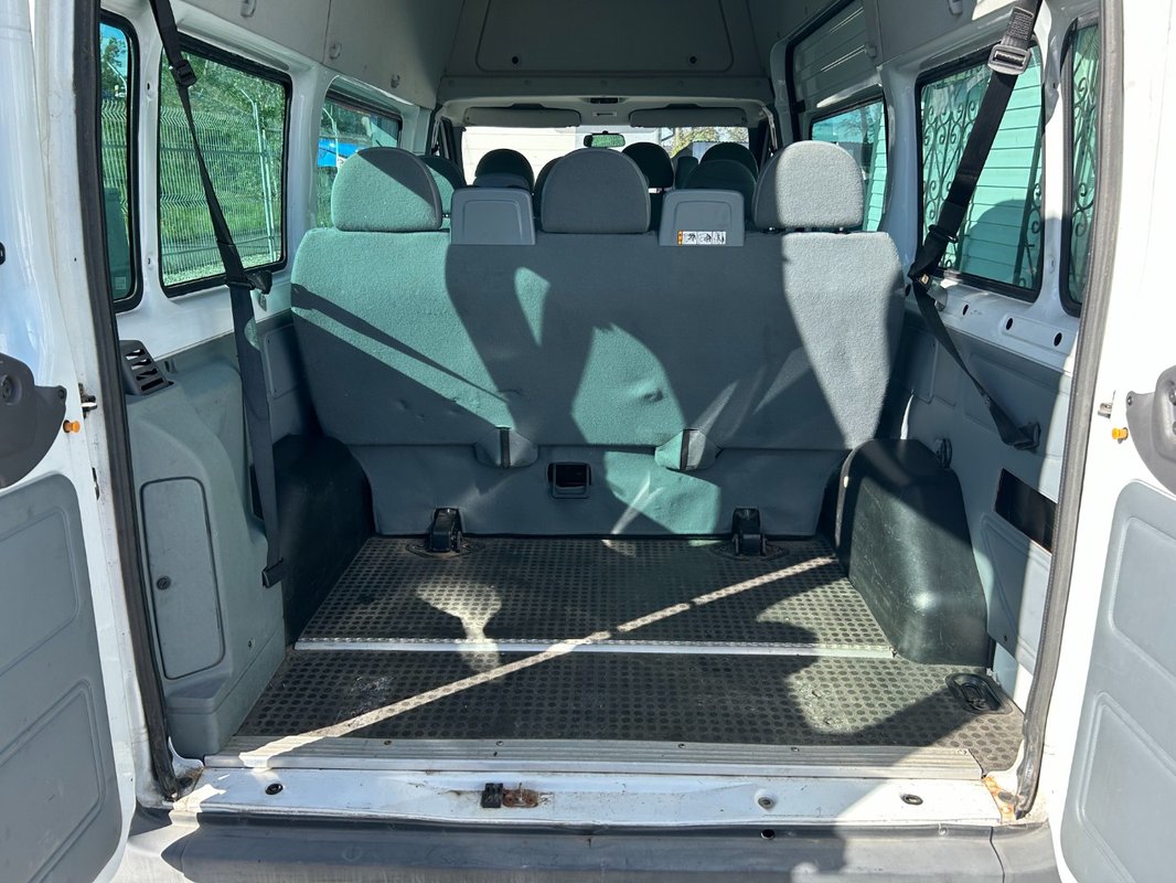 Ford Transit 2.2 TDCI L2H2 9 míst - 19