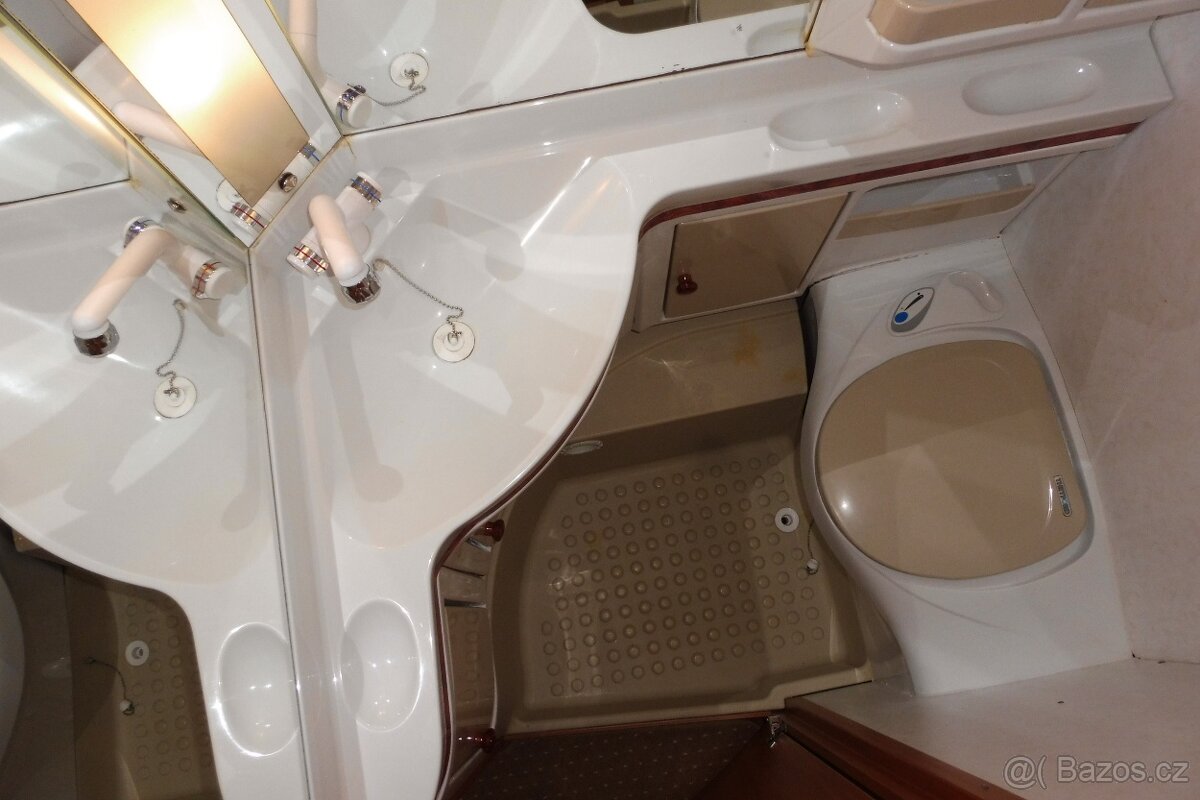 Hobby 495 Excellent 495 UL R.V. 2007 Mover - 19