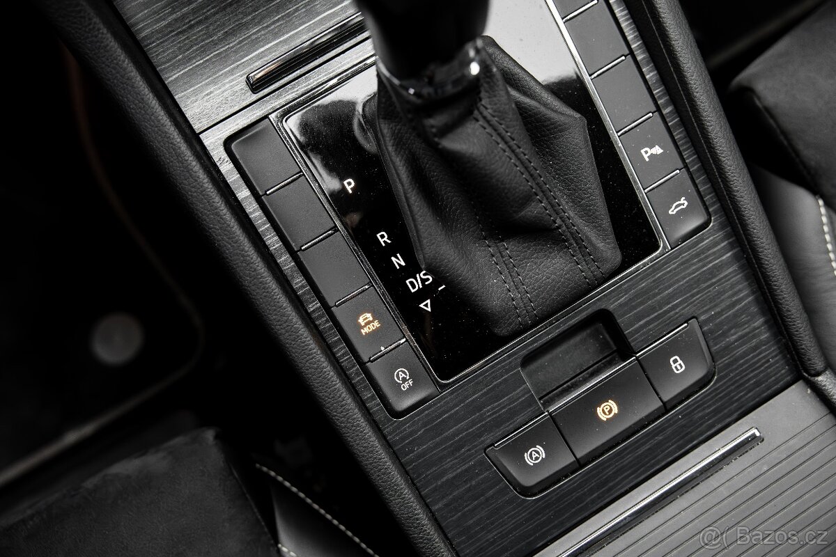 Škoda Superb 2.0TDI Style DSG, CANTON, KEYLESS, KAMERA,ŤAŽNÉ - 19